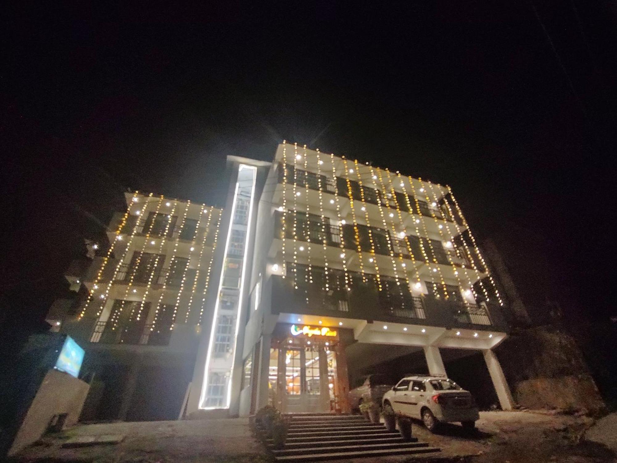 Sagrika Resort 戴尔豪斯 外观 照片