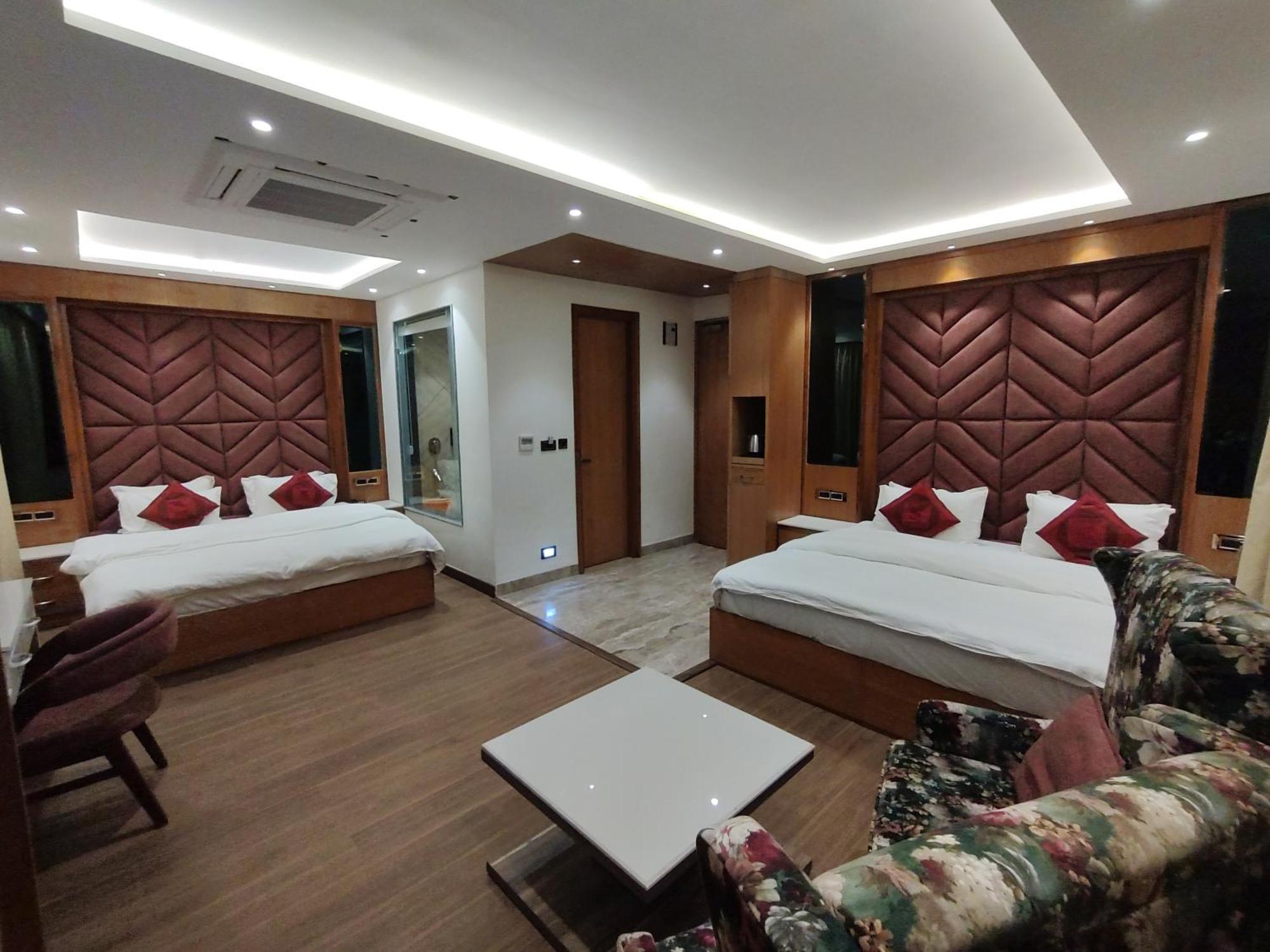 Sagrika Resort 戴尔豪斯 外观 照片