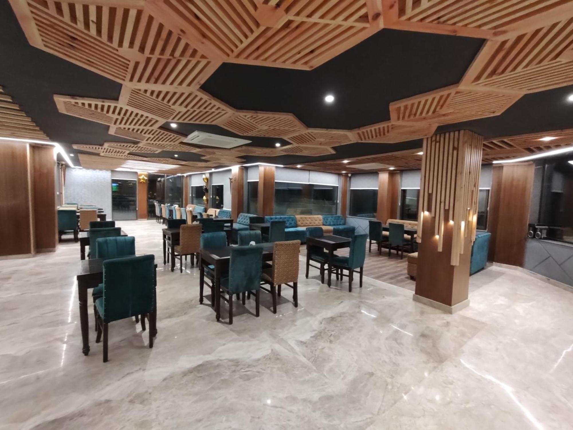 Sagrika Resort 戴尔豪斯 外观 照片